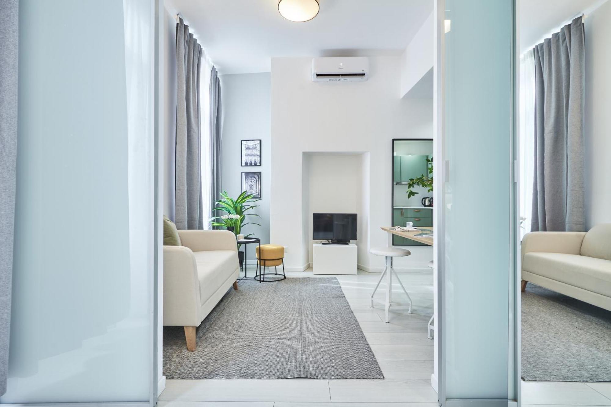 Elegante Appartamento Minimal Dai Tocchi Botanici Milão Exterior foto