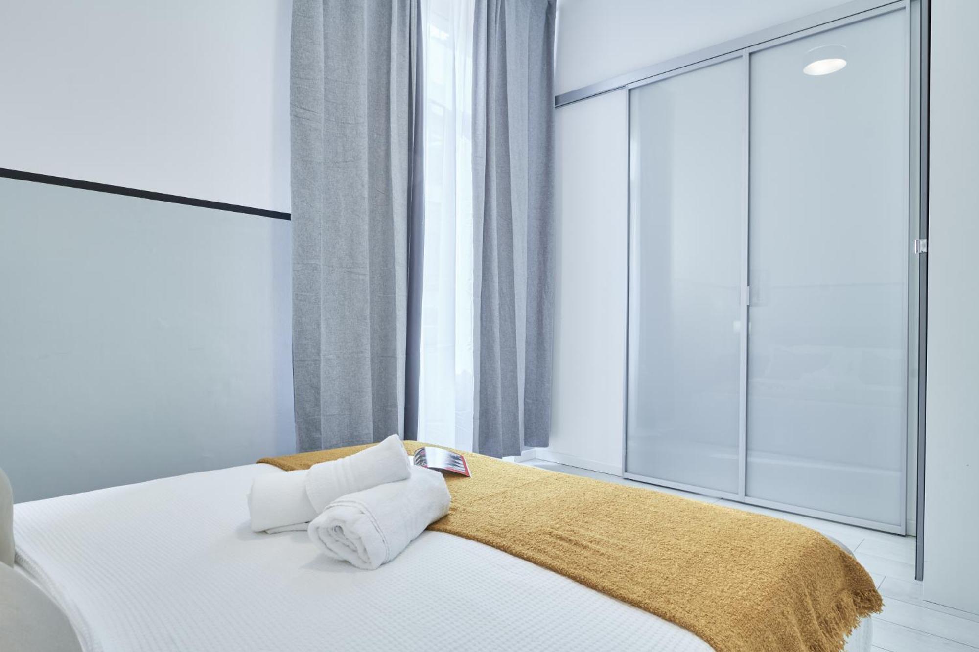 Elegante Appartamento Minimal Dai Tocchi Botanici Milão Exterior foto