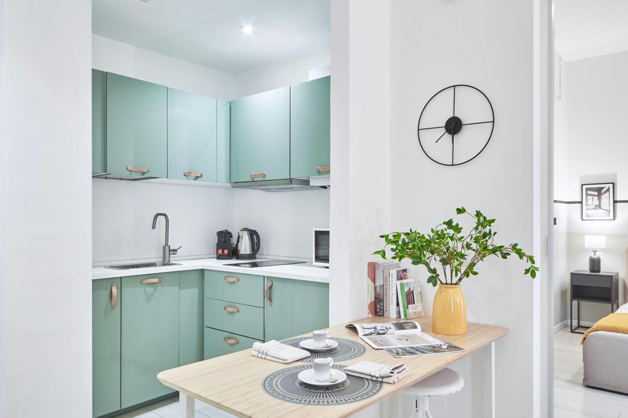 Elegante Appartamento Minimal Dai Tocchi Botanici Milão Exterior foto