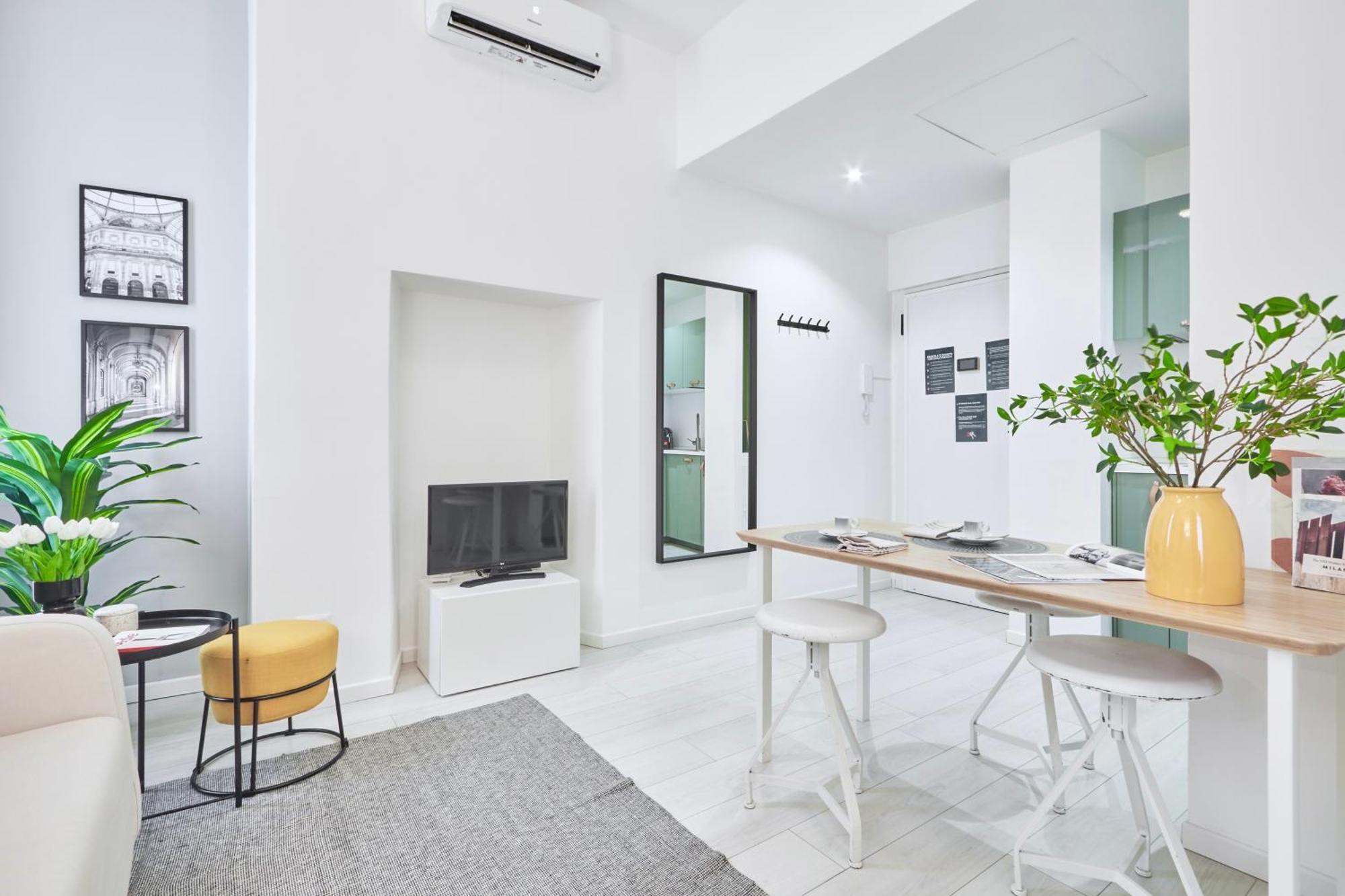 Elegante Appartamento Minimal Dai Tocchi Botanici Milão Exterior foto
